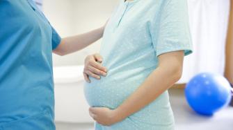 ما هي فعالية الطرق الطبيعية لتحفيز الولادة؟