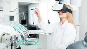 كيف يمكن أن تساعد الزيارة الافتراضية لطبيب الأسنان؟