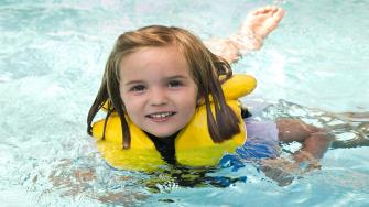8 نصائح لحماية الأطفال من الغرق