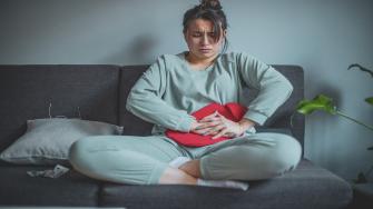 تقيوء وألم في البطن بعد تناول عقار الإجهاض