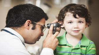 ما أفضل أنواع سماعات الأذن للأطفال؟