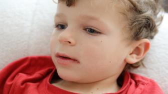 ما خطورة مرض الحلأ (الهربس) في الاطفال؟