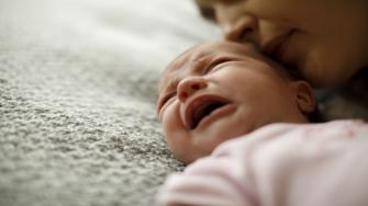 علاج الشرخ الشرجي عند الرضع