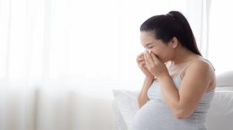 ما علاج الإنفلونزا أثناء الحمل؟