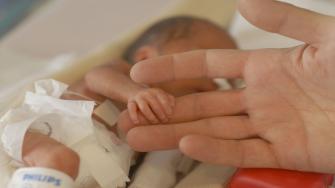 مشاكل الخصوبة تزيد مخاطر ولادة طفل مبتسر أو مشوه
