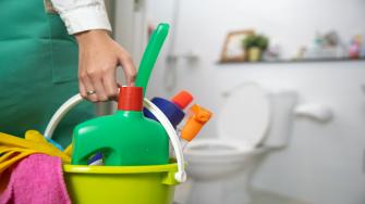 تنظيف المنزل باستخدام مواد طبيعية