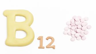 هل يحسّن فيتامين ب12 ذاكرة مريض الزهايمر؟
