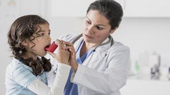 أهم إرشادات علاج الربو والسيطرة عليه للأطفال من5-11 عاما