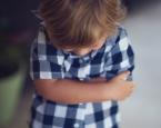 10 عادات مزعجة للأطفال الدارجين ونصائح للتعامل معها