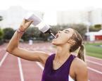 ما هي أضرار شرب الماء بكثرة على صحتك؟