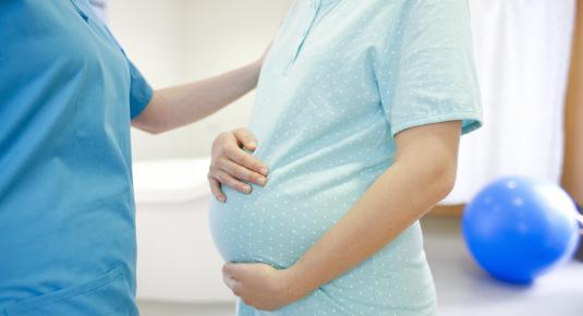 ما هي فعالية الطرق الطبيعية لتحفيز الولادة؟