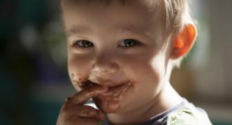 متى يمكن اعطاء الشوكولاتة لطفلي؟