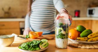 الأطعمة التي يجب تجنبها أثناء الحمل للحفاظ على صحة الجنين