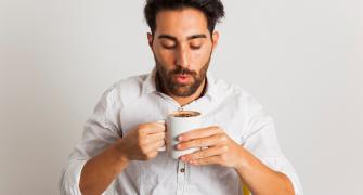 قد يساعد تناول القهوة بانتظام في الوقاية من مرض القولون العصبي