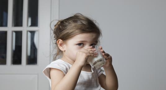 دراسة تثبت فعالية العلاج المناعي لمرضى حساسية الحليب