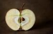 هل شرائح التفاح البنية آمنة للأكل؟